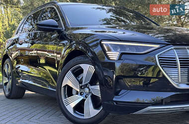 Внедорожник / Кроссовер Audi e-tron 2019 в 