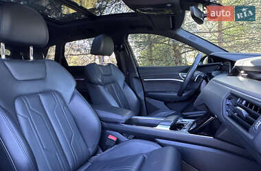 Внедорожник / Кроссовер Audi e-tron 2019 в 