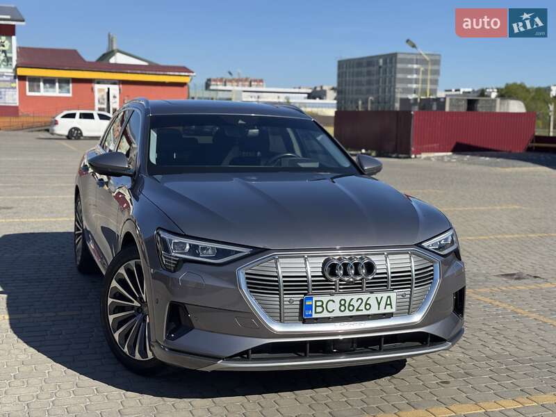 Внедорожник / Кроссовер Audi e-tron 2019 в 