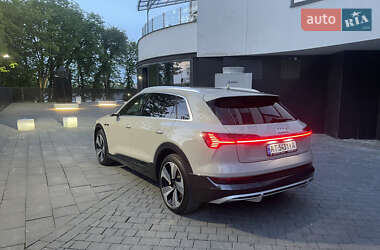 Внедорожник / Кроссовер Audi e-tron 2020 в 