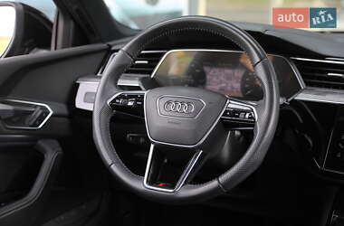 Внедорожник / Кроссовер Audi e-tron 2020 в 
