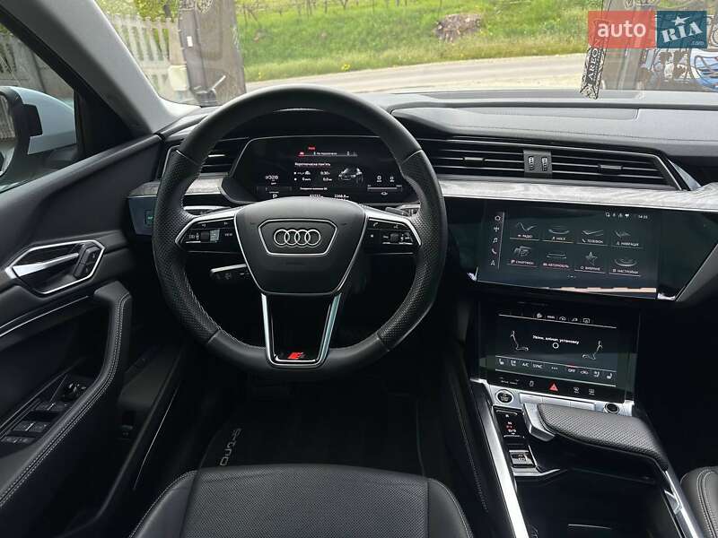 Внедорожник / Кроссовер Audi e-tron 2021 в Бучаче