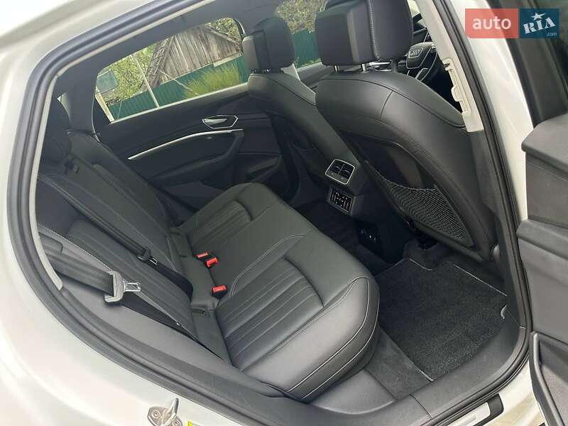 Внедорожник / Кроссовер Audi e-tron 2021 в Бучаче