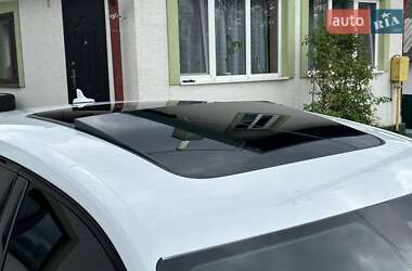 Внедорожник / Кроссовер Audi e-tron 2021 в 
