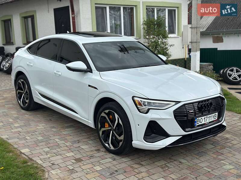 Внедорожник / Кроссовер Audi e-tron 2021 в Бучаче
