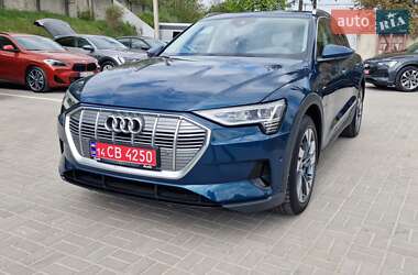 Внедорожник / Кроссовер Audi e-tron 2020 в 