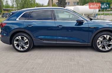 Внедорожник / Кроссовер Audi e-tron 2020 в 