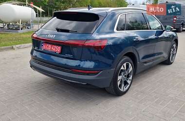 Внедорожник / Кроссовер Audi e-tron 2020 в 