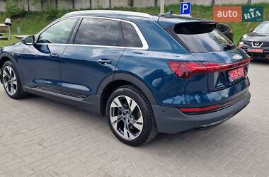 Внедорожник / Кроссовер Audi e-tron 2020 в 