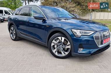 Внедорожник / Кроссовер Audi e-tron 2020 в 