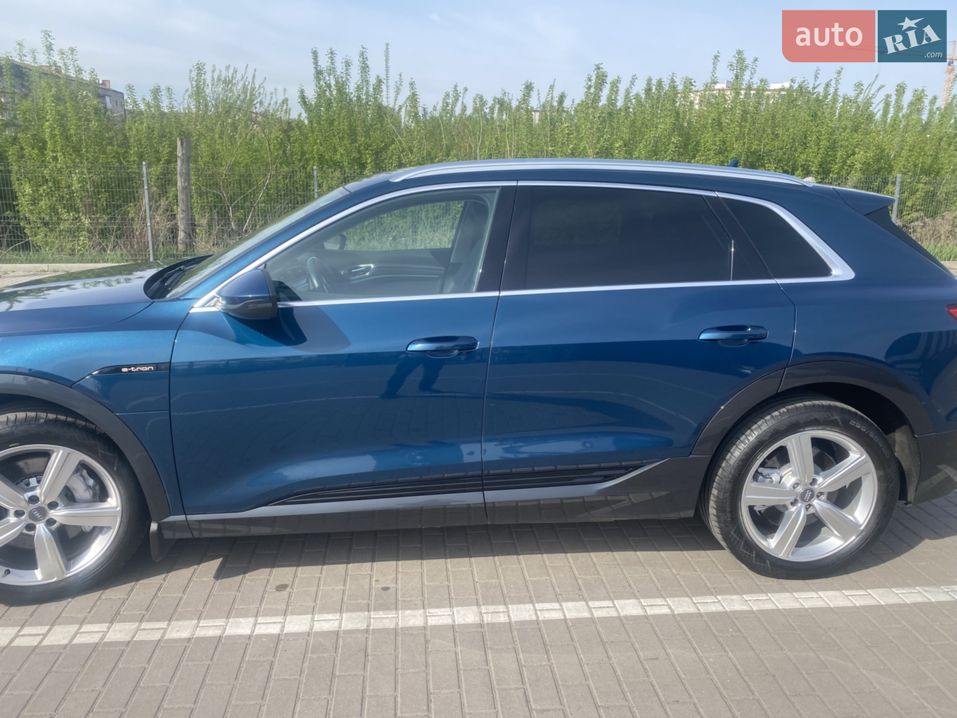 2020 Audi e-tron - мініатюра 3