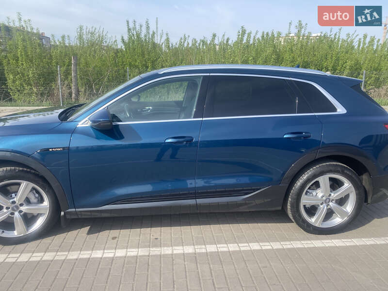 Позашляховик / Кросовер Audi e-tron 2020 в Дубні