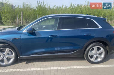 Внедорожник / Кроссовер Audi e-tron 2020 в 