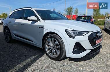 Внедорожник / Кроссовер Audi e-tron 2020 в 