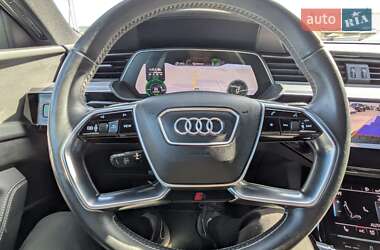 Внедорожник / Кроссовер Audi e-tron 2020 в 