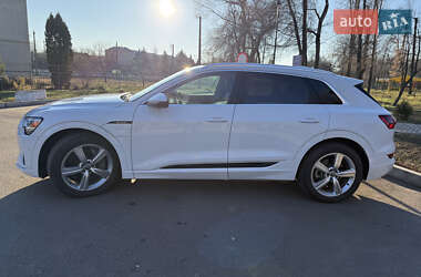 Внедорожник / Кроссовер Audi e-tron 2019 в 