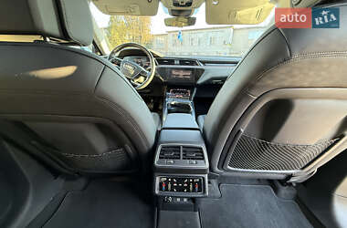 Внедорожник / Кроссовер Audi e-tron 2019 в 