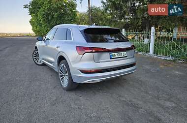Внедорожник / Кроссовер Audi e-tron 2019 в 