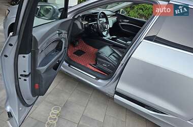Внедорожник / Кроссовер Audi e-tron 2019 в 