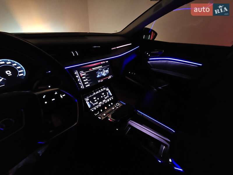 Позашляховик / Кросовер Audi e-tron 2019 в Гайвороні