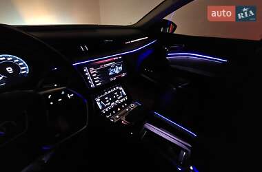 Внедорожник / Кроссовер Audi e-tron 2019 в 