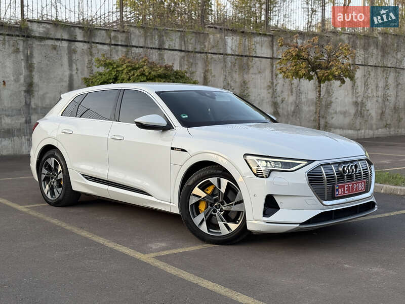 Внедорожник / Кроссовер Audi e-tron 2021 в Ровно