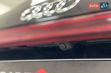 Позашляховик / Кросовер Audi e-tron 2019 в 