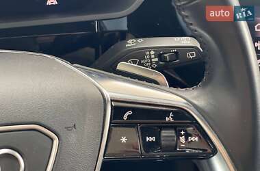 Позашляховик / Кросовер Audi e-tron 2019 в 