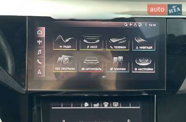 Позашляховик / Кросовер Audi e-tron 2019 в 