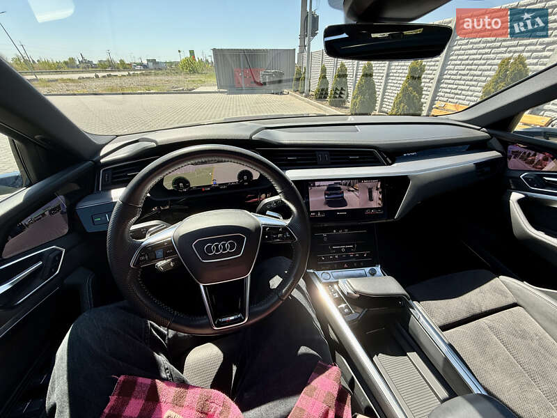 Внедорожник / Кроссовер Audi e-tron 2020 в Днепре
