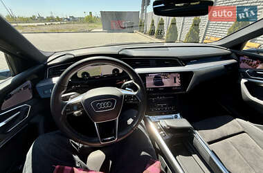 Внедорожник / Кроссовер Audi e-tron 2020 в 