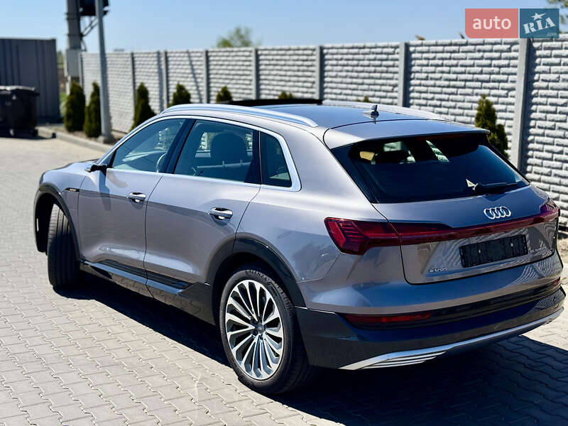 Внедорожник / Кроссовер Audi e-tron 2020 в Днепре