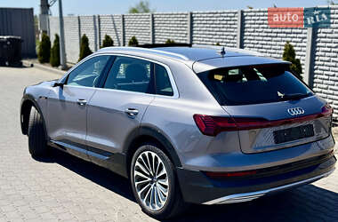 Внедорожник / Кроссовер Audi e-tron 2020 в 
