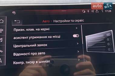 Позашляховик / Кросовер Audi e-tron 2019 в 