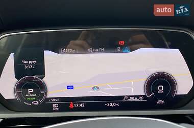 Позашляховик / Кросовер Audi e-tron 2019 в 