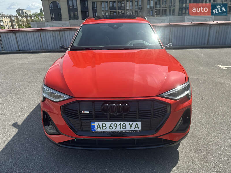 Внедорожник / Кроссовер Audi e-tron 2020 в Киеве