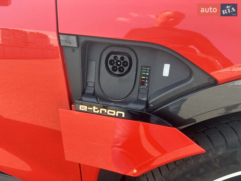 Внедорожник / Кроссовер Audi e-tron 2020 в Киеве