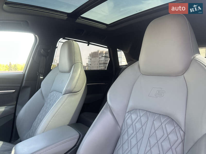 Внедорожник / Кроссовер Audi e-tron 2020 в Киеве