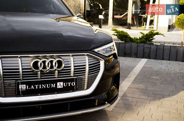 Внедорожник / Кроссовер Audi e-tron 2019 в 