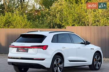 Внедорожник / Кроссовер Audi e-tron 2020 в 