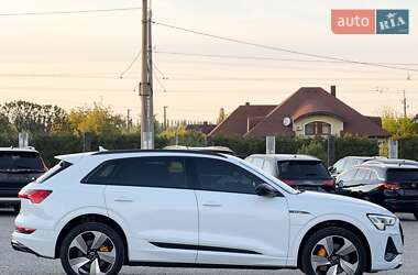 Внедорожник / Кроссовер Audi e-tron 2020 в 