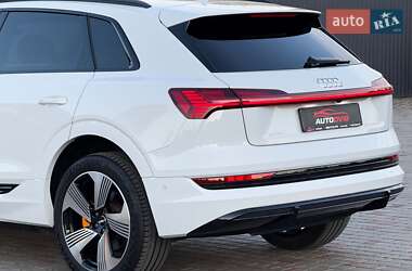 Внедорожник / Кроссовер Audi e-tron 2020 в 