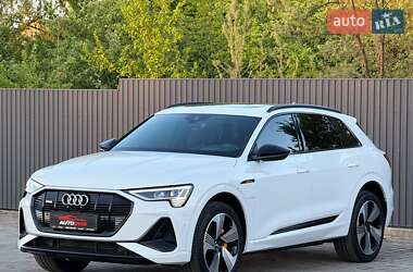 Внедорожник / Кроссовер Audi e-tron 2020 в 