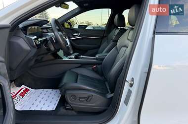 Внедорожник / Кроссовер Audi e-tron 2020 в 