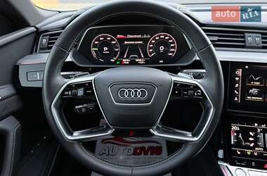 Внедорожник / Кроссовер Audi e-tron 2020 в 