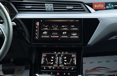 Внедорожник / Кроссовер Audi e-tron 2020 в 