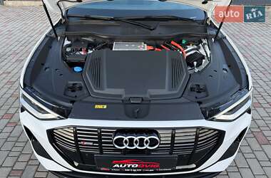 Внедорожник / Кроссовер Audi e-tron 2020 в 
