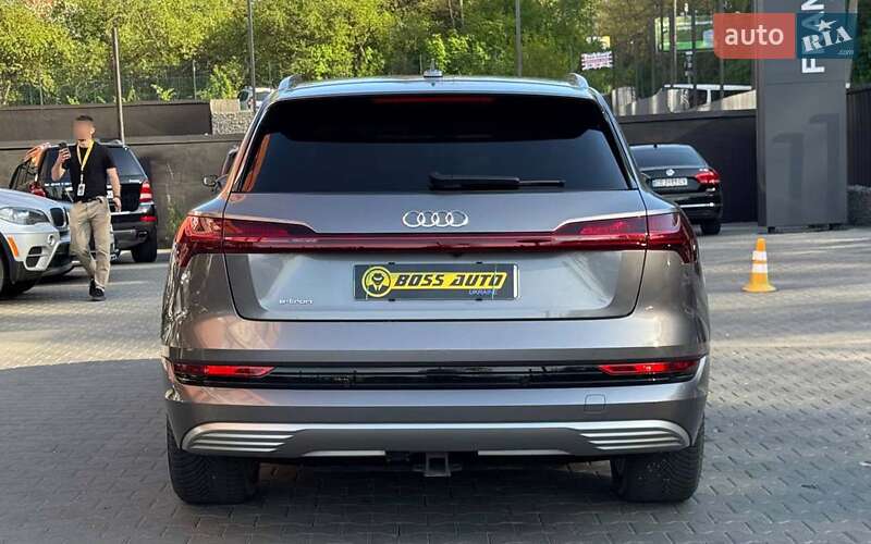 Внедорожник / Кроссовер Audi e-tron 2019 в Черновцах