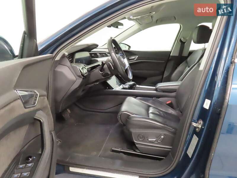 Позашляховик / Кросовер Audi e-tron 2019 в Києві фото 3 Позашляховик / Кросовер Audi e-tron 2019 в Києві