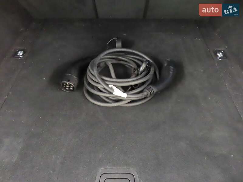 Позашляховик / Кросовер Audi e-tron 2019 в Києві фото 10 Позашляховик / Кросовер Audi e-tron 2019 в Києві